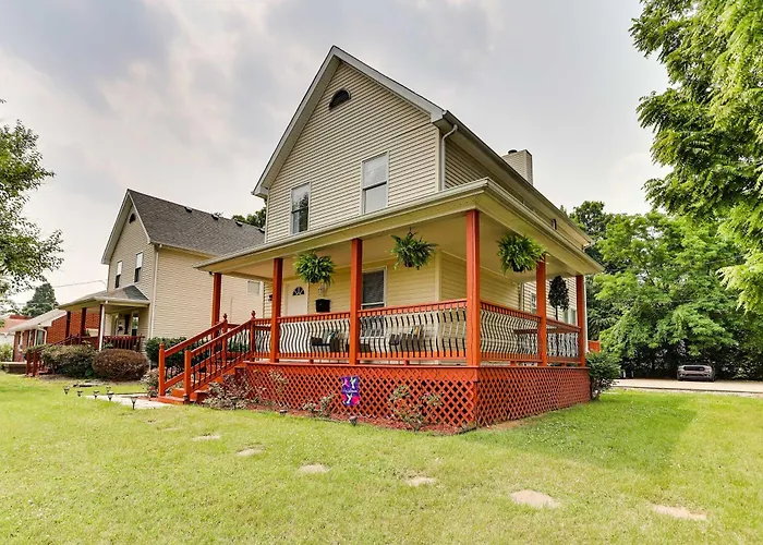 Louisville Apartment - Walk to Restaurants!